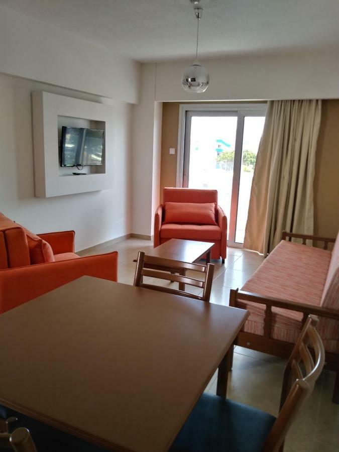 Pernera Livas Hotel Apartments المظهر الخارجي الصورة